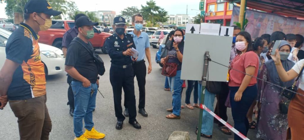 Peniaga tidak patuhi SOP di bazar Ramadan ditegur