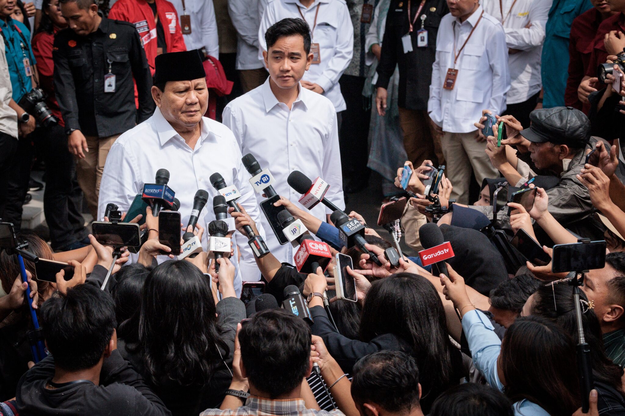 Politik Prabowo Subianto: Dari Kontroversi Hingga Konsensus