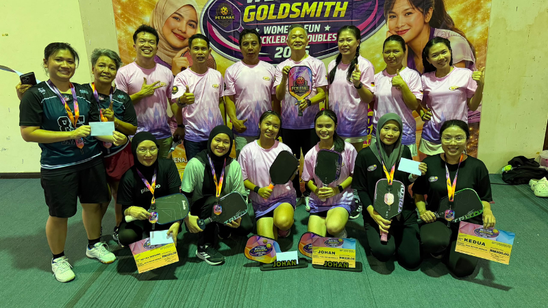 Couple Aurelia, Annabella is the champion of women's pickleball