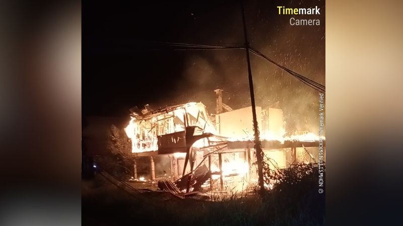Rumah kosong di Kuartes Kerajaan Sundar terbakar