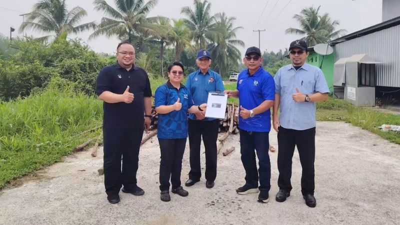 Jalan ke Tanah Perkuburan Islam Kampung Nyabor dinaik taraf
