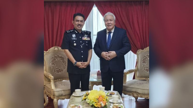 Awang Tengah terima kunjungan hormat Pengarah Pengurusan PDRM