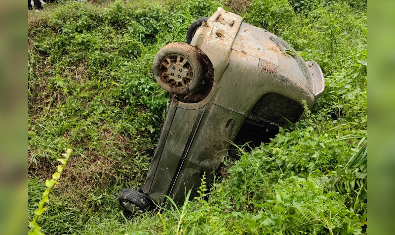 Dead man, car driven out into the ditch