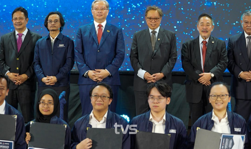 45 graduan semikonduktor Sarawak dapat pekerjaan