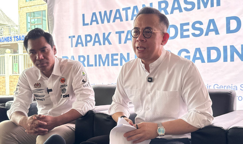 RM800 juta bantu 32,000 usahawan Sarawak