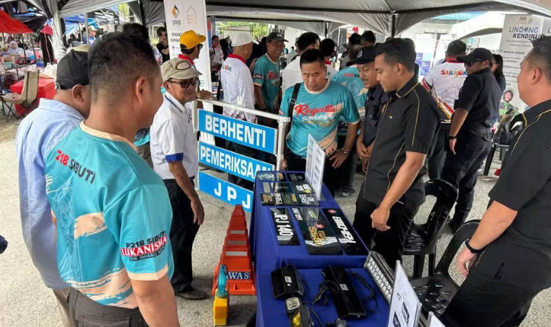 JPJ Sarawak dekati masyarakat melalui kaunter bergerak di Regatta Niah