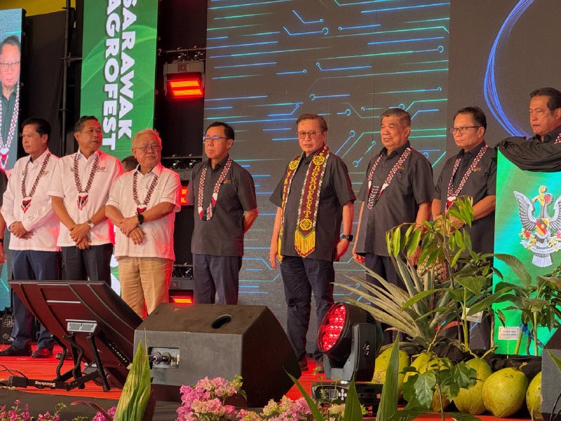 Akademi penerbangan latih belia, petani Sarawak kendali dron pertanian