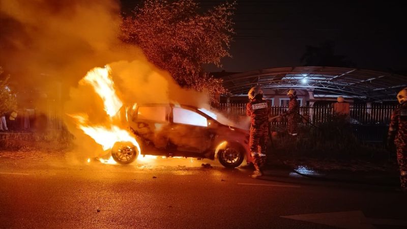 The car burned down in Matang Jaya Park