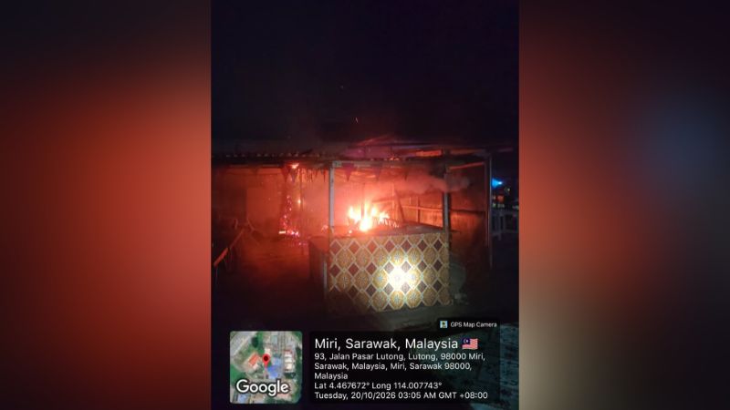 The food fair at the Flea Market is on fire.