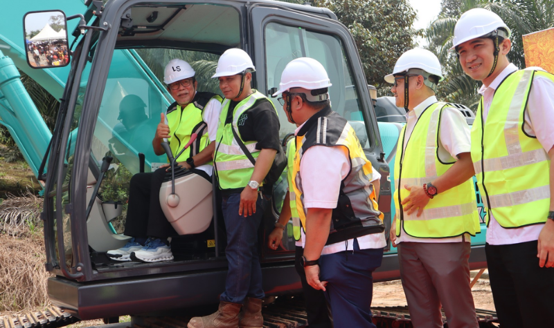 The new road Sare-Thousands short drive to Sarikei