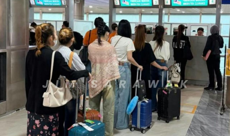 10 tahanan warga Vietnam dan Bangladesh dihantar pulang