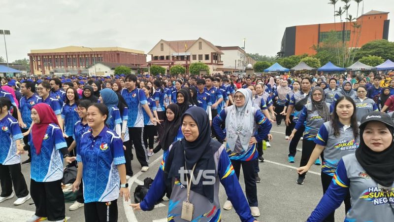 More than 3,000 residents celebrated National Sports Day in Sarikei