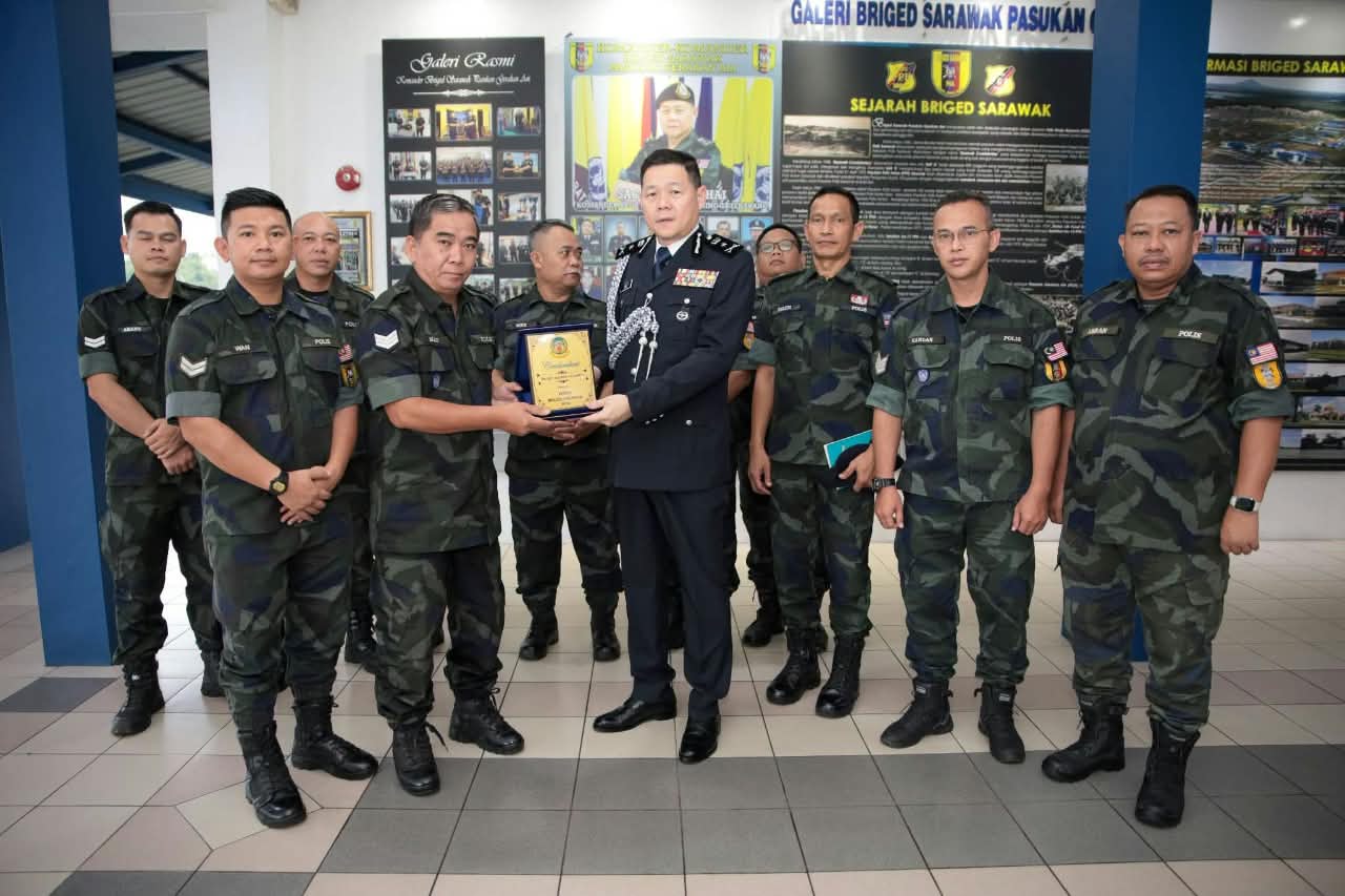 Komander Briged terima kunjungan hormat PPRPD Briged Sarawak PGA
