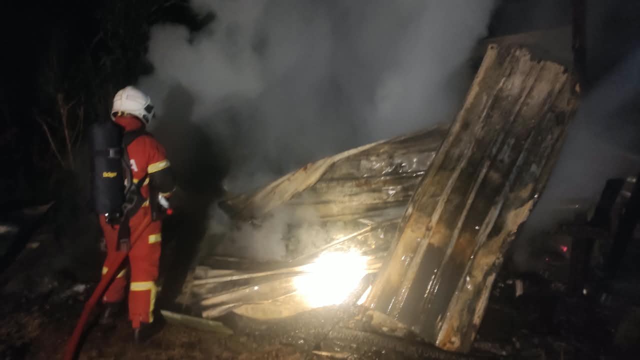 Storage of old things burned down in Song